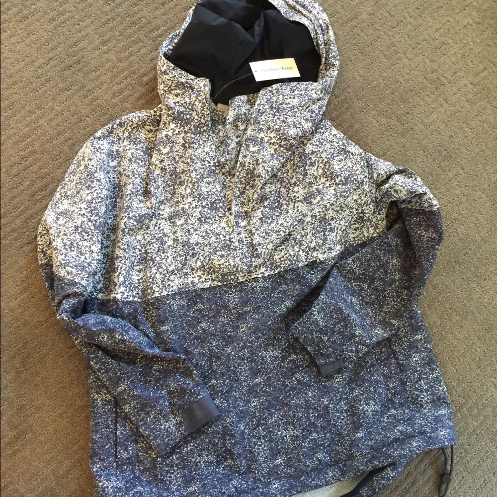 Outdoor voices active hoodie. Never worn. Size L